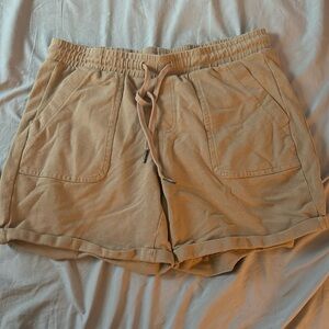 Women’s Medium Avia Khaki Shorts